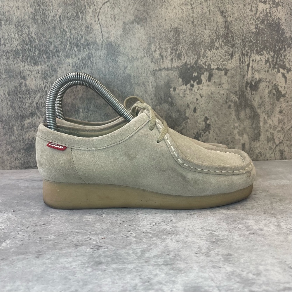 Clarks Wallabees Suede Shoes Womens sz 6